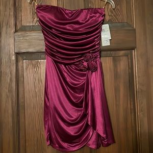 NWT speechless strapless dress size small